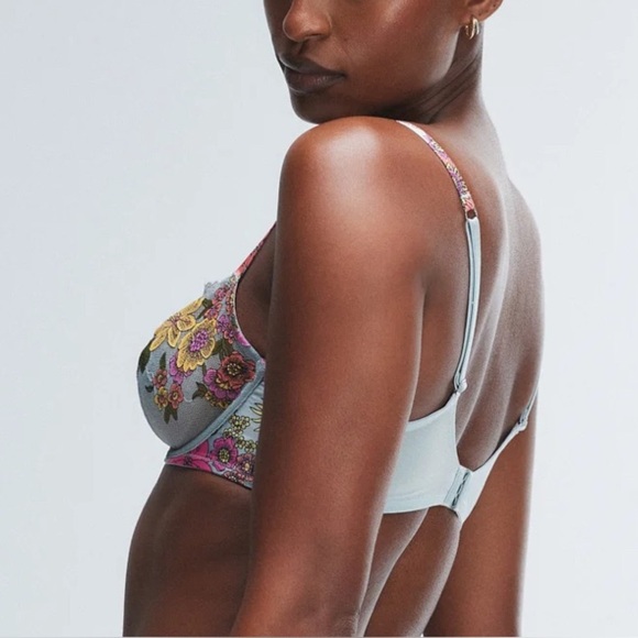 NWT,Savage X Fenty,MOD POPPY UNLINED Lace bra, MORNING GREY FLORAL LACE - Picture 3 of 6